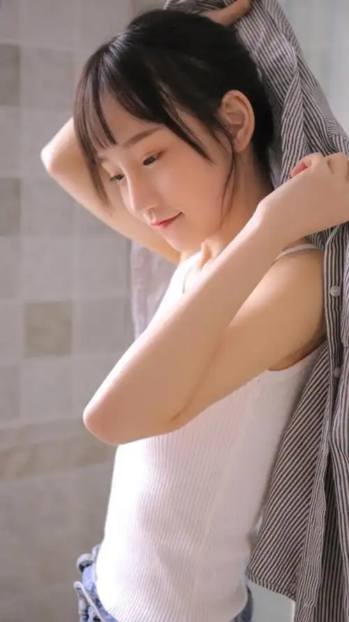 白皙貌美可爱女神私房写真