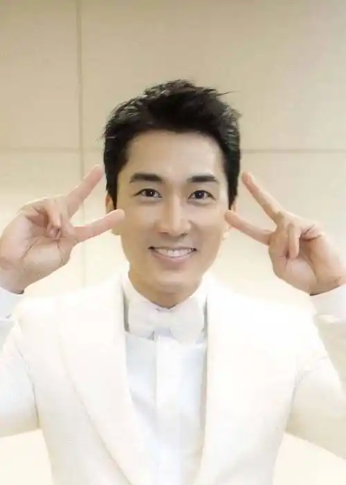 宋承宪接了一部剧,《black》,和饰演女主的高雅拉