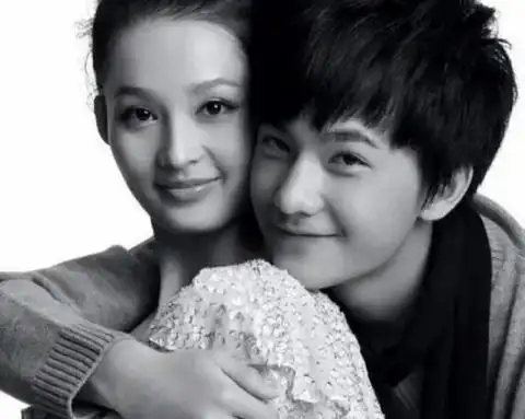 甚至每一年赶上杨洋的生日,李沁都会喊他剧中的角色名字给他送上祝福