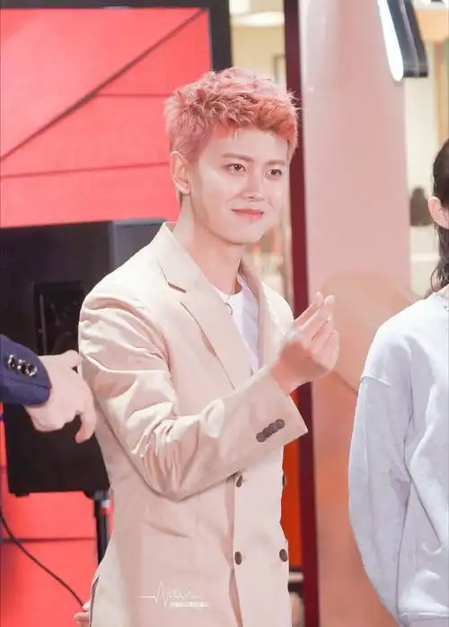 考古到粉色任嘉伦,青岛小可爱稀有的发色,一起来收藏!