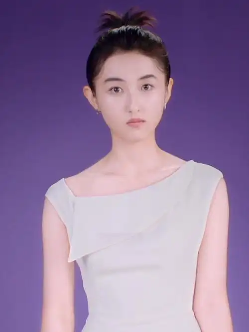 张子枫微博写真图片集