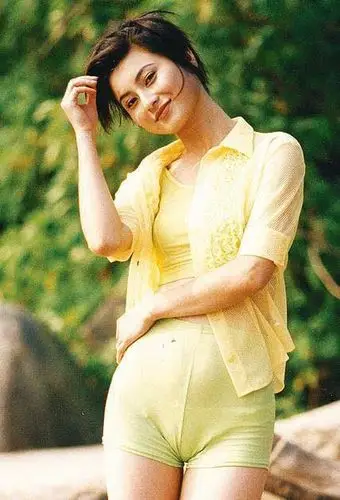 叶璇秦海璐行为诡异疑似养小鬼下降头 盘点香港明星张国荣梁洛施