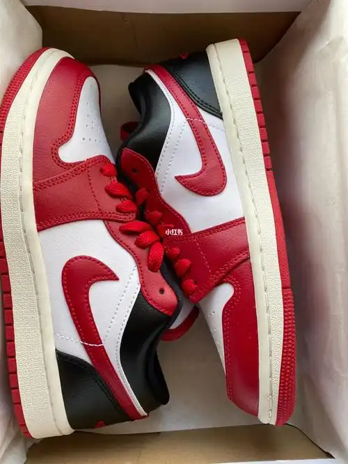 红色aj婚鞋搭秀禾会不会太洋气07