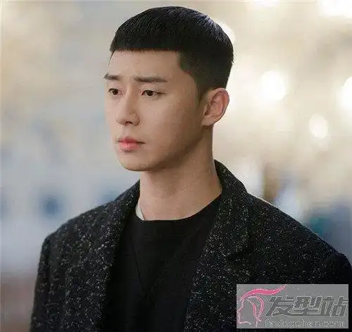 男生流行发型推荐 栗子头,逗号刘海持续流行_发型站_最新流行发型设计