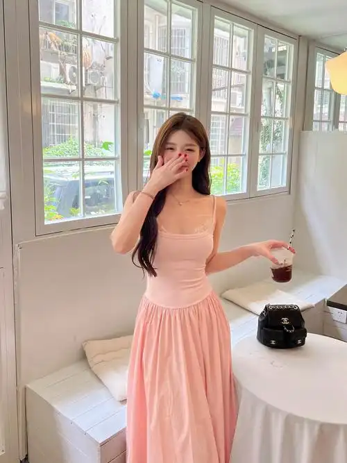 实拍 浪漫甜美睫毛蕾丝拼接吊带显白气质少女感粉色连衣裙 - 17网