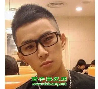 男生短发炮头发型效果图