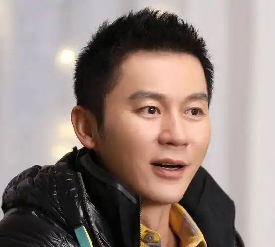 《跑男》回顾八年前画面,郑恺已经"膨胀",baby难道"冻龄"了?