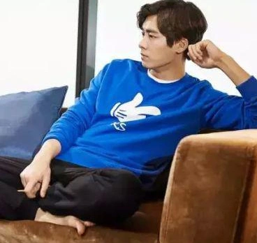 【图】《活色生香》李易峰光脚图片 戏里戏外欢笑艰辛皆参半