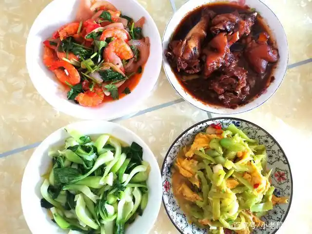 午餐四个菜,只花了三十几块,比一份外卖还便宜