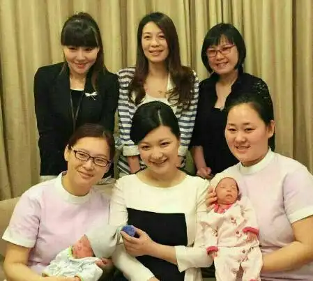 图上海主持人陈蓉双胞胎儿女首曝光小名就想叫陈双陈对