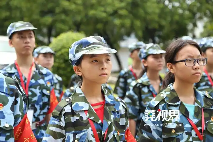 【莞视界】东纵小战士入驻虎门沙角部队 体验军人生活