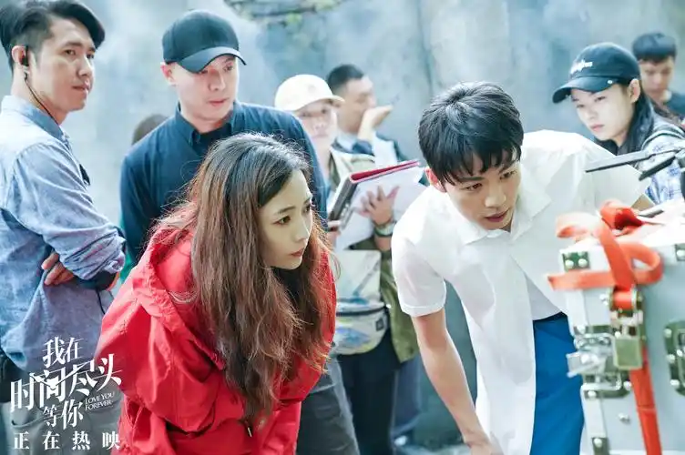 电影《我在时间尽头等你》高甜上映 导演姚婷婷特别献唱时光序曲