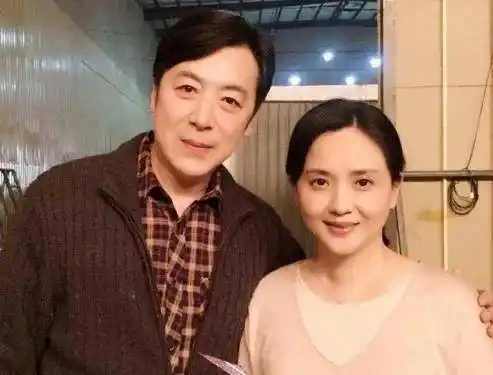 演员陶慧敏,嫁初恋老公恩爱几十年,20岁女儿貌美如花_王设忠_红楼梦