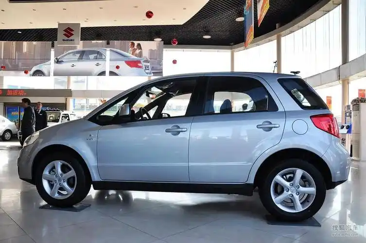 长安铃木sx4价格及图片(长安铃木suv车型sx4价格)