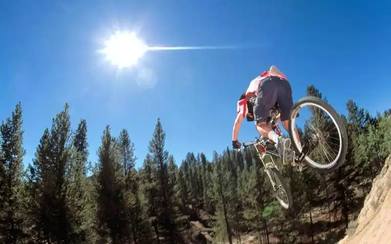 环巢湖骑行是合肥骑行经典路线,强度很大,沿途可以欣赏到风景的多变和