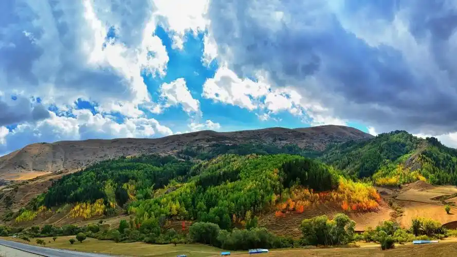 风景秀丽高原丘陵大自然美景 by-叼个奶嘴喝奶茶