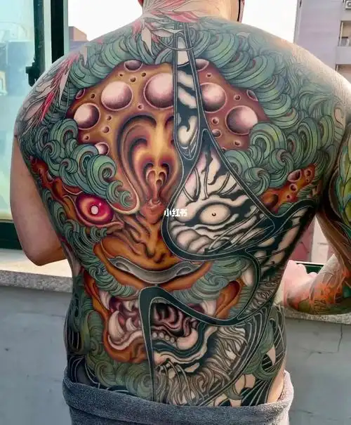 这个满背霸气侧漏