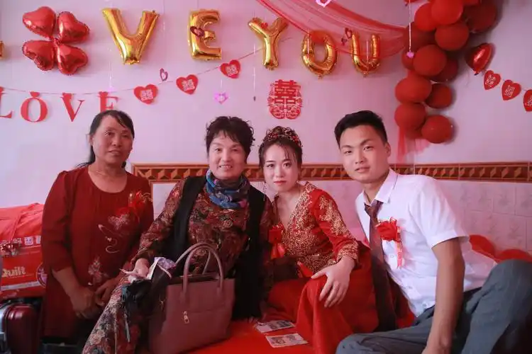 公元二0二0年农历五月十六日吉祥如意日王泽露;代