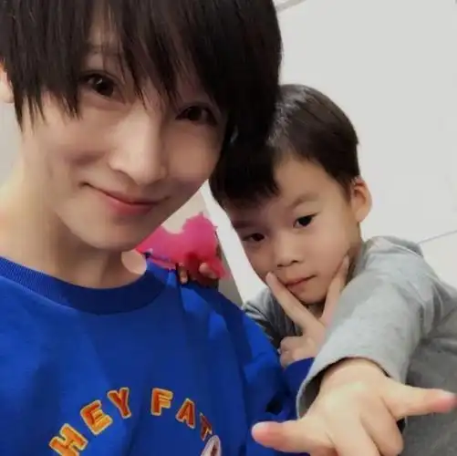 吴京儿子叫吴所谓不算啥,得之袁泉女儿叫啥,真是一山更比一山高