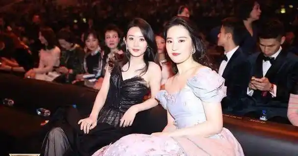 "微博之夜"热搜统计榜:王一博次数最多,沈腾三次,雷佳音两次_刘亦菲