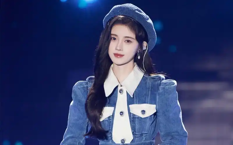 【鞠婧祎】北京台跨年晚会《入海》3736343230直拍