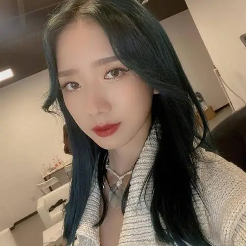 孟美岐被调换航班座位官方呼吁抵制侵犯隐私行为