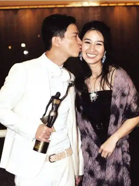 富家女爱穷小子张家辉不解关咏荷你现在不行不代表以后