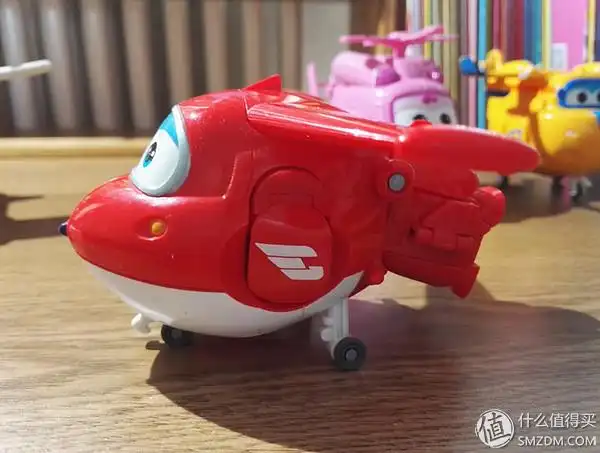 乐迪小飞机侧面照