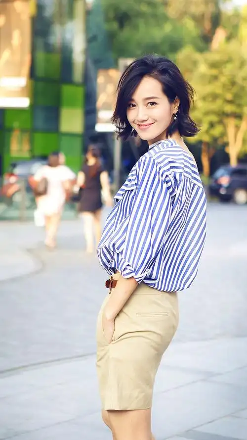 著名的主持人朱丹