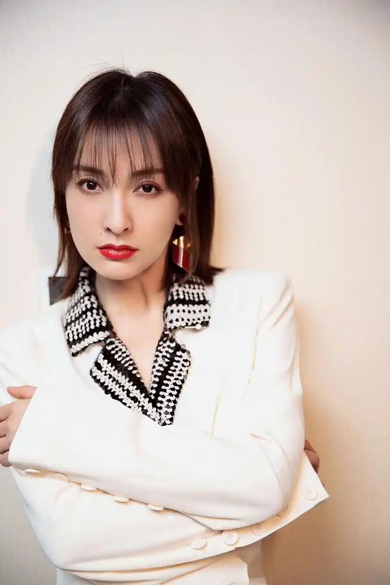 一组「昕」boss吴昕美图送上.