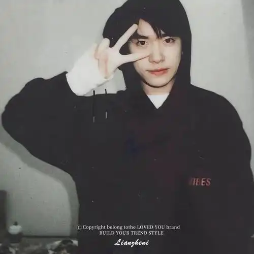 粉丝外套男_易烊千玺同款少年的你粉丝应援服连帽卫衣外套情侣装衣服