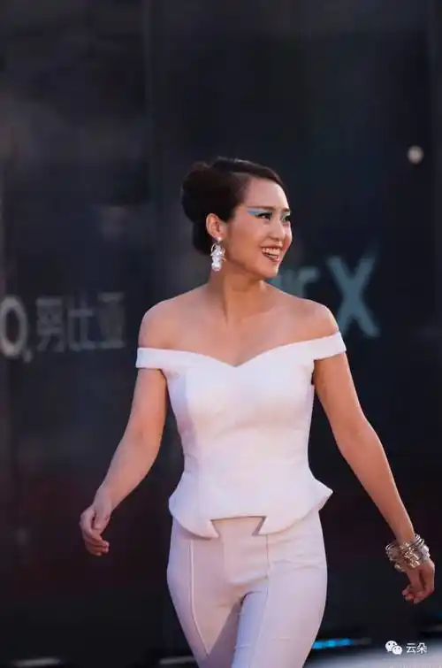 2017非凡盛典——云朵《飞天》