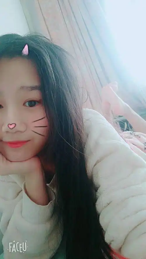 网恋吗 我有几千张假照 你喜欢的样子我都有 2年前