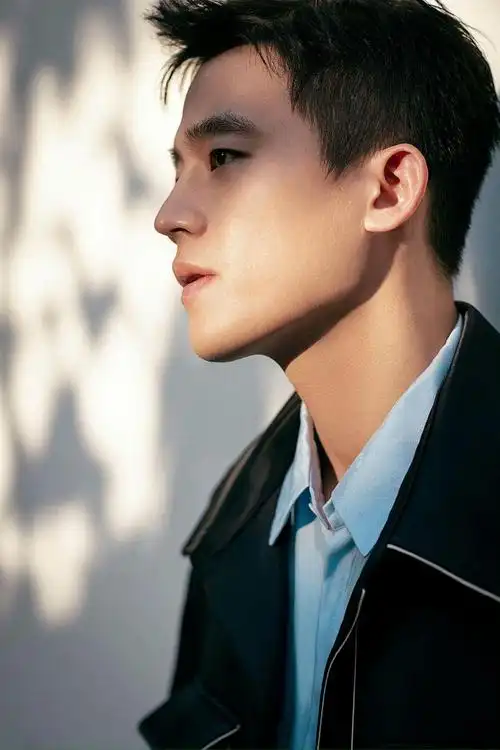 欧豪这轮廓真绝了