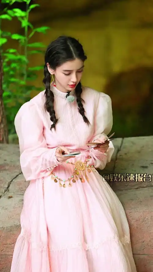 angelababy奔跑吧整季造型汇总 是精致的公主! angelababy 奔跑吧