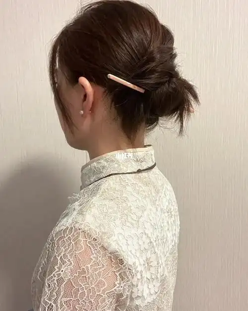 短发盘发,第一次盘发用的筷子02