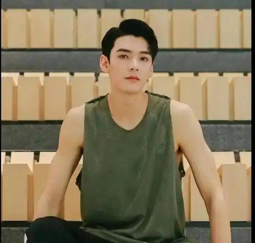 龚俊颜值分析_身高_很高的_长相