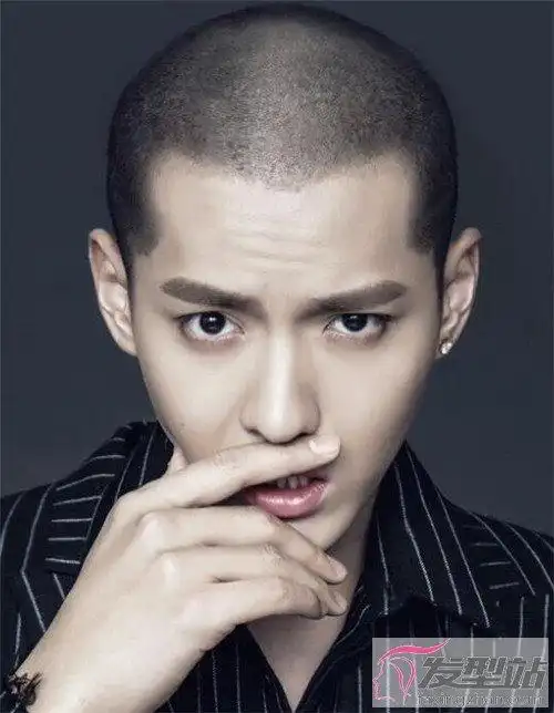 韩式潮男发型模板 吴亦凡帅气发型示范