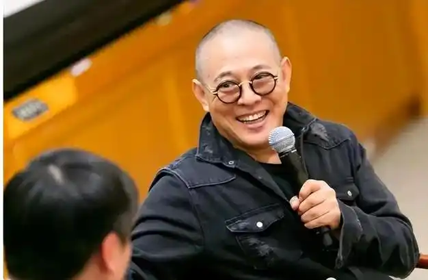 外媒称李连杰在美国去世享年60岁向太李连杰早上才跟我请安