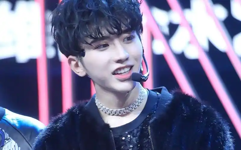 守护【蔡徐坤】的笑容——ikun promise (坤坤笑容合集)_哔哩哔哩 (゜