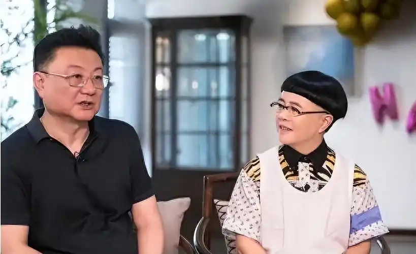 回顾刘纯燕一桩心事终了却独生女订婚303天后和金龟婿正式结婚