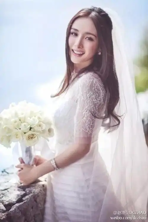 清新脱俗独特气质杨幂婚纱照