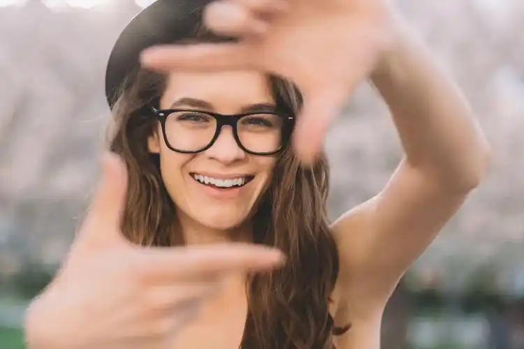 世界微笑日用镜头定格你最美的表情征集