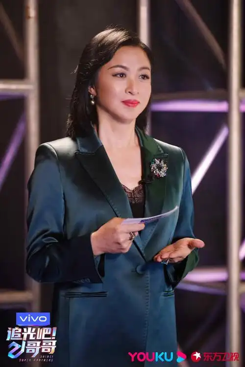 追光吧哥哥三公来袭金星称赞舞台完美