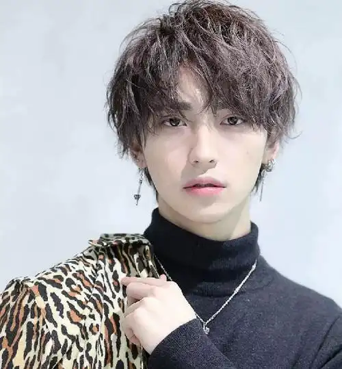 2022流行男生烫发 空气烫纹理烫超帅_男生烫发 - 美发站