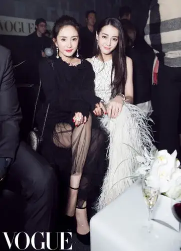 杨幂迪丽热巴嘛