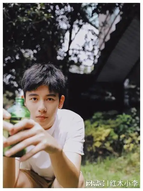 新片脱光的胡先煦,为新剧牺牲也太大了吧!