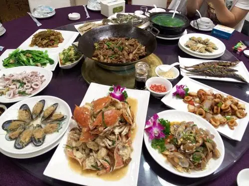 前女友带着男友来看我,点这样一桌菜,让她后悔去吧