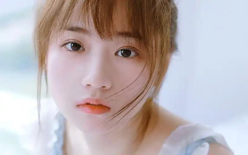 可爱丸子头少女居家唯美写真图片壁纸高清大图预览1920x1200_美女壁纸