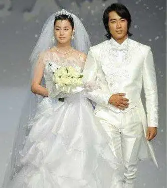 宋承宪金泰熙结婚照